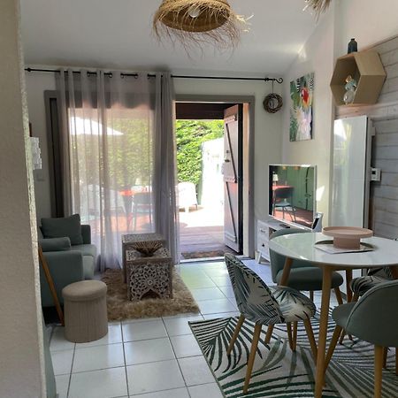 Jolie Maison Au Golf Lacanau Exteriér fotografie